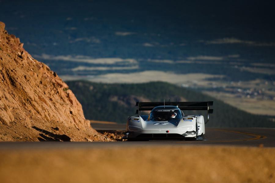  Volkswagen I.D. R Pikes Peak 2018 года  (фото 23 из 27)